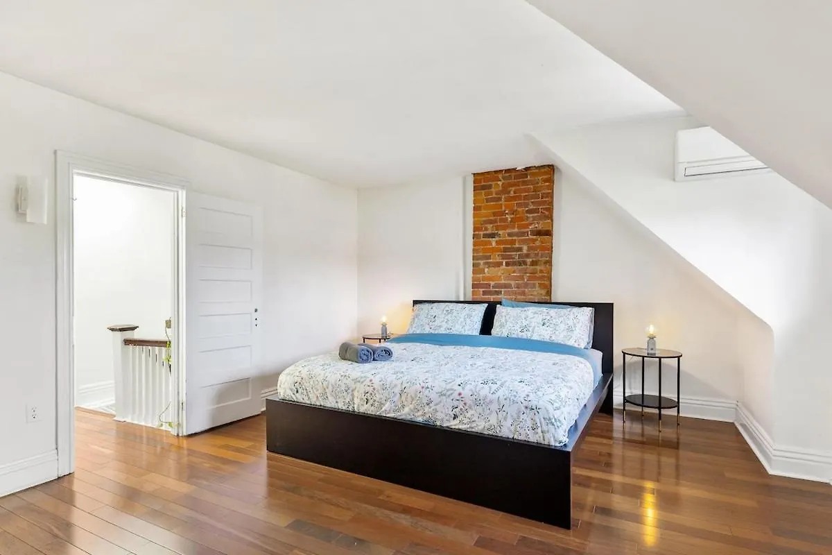 Stylish & Spacious 3Br In Downtown Toronto 0*,