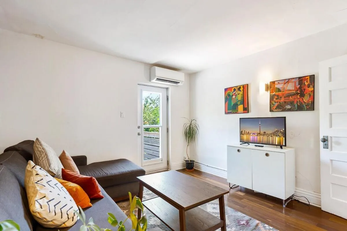 Stylish & Spacious 3Br In Downtown Toronto Apartment