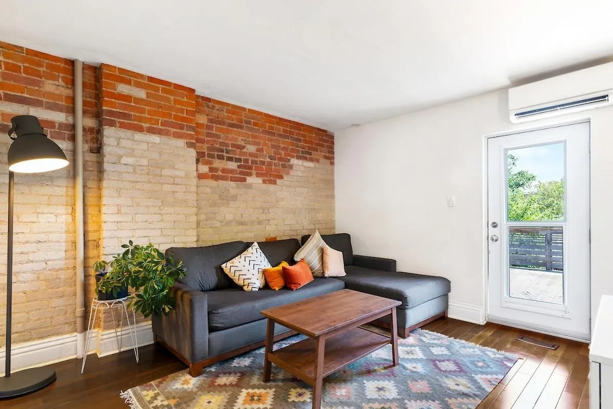Stylish & Spacious 3Br In Downtown Toronto
